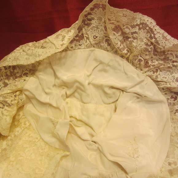 VTG FAIRY QUEEN ORIGINAL CHRISTENING LAYETTE, HANDMADE & EMBROIDERED, LOTS OF LA - Picture 3 of 16